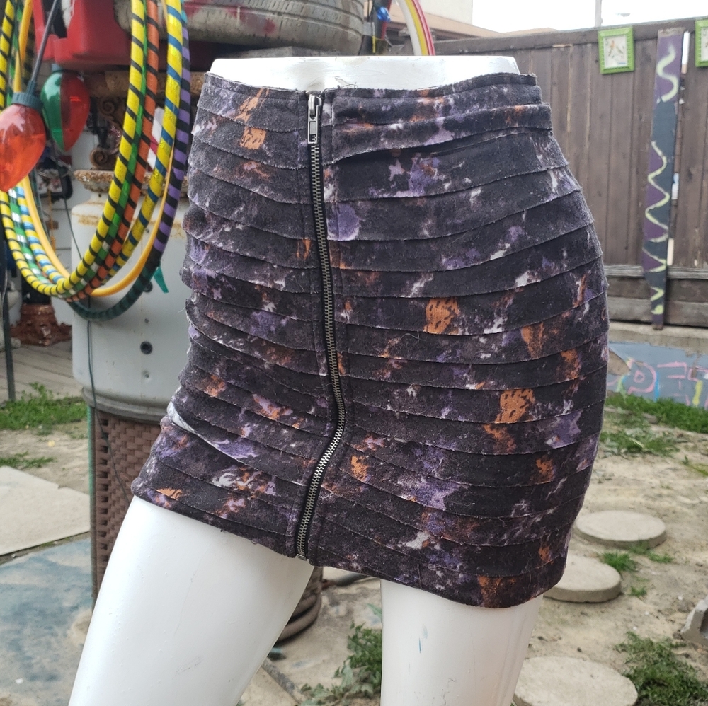 SILENCE + NOISE zipper tiered mini skirt